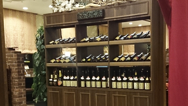 店内のワイン